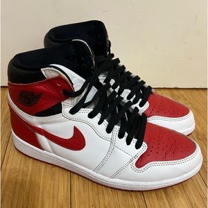 Nike Air Jordan 1 for sale. Used and in GREAT condition. US mens size 8.5.